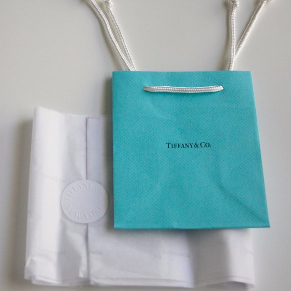 Tiffany 18k Gold Double Link Pendant Necklace - Picture 5 of 6